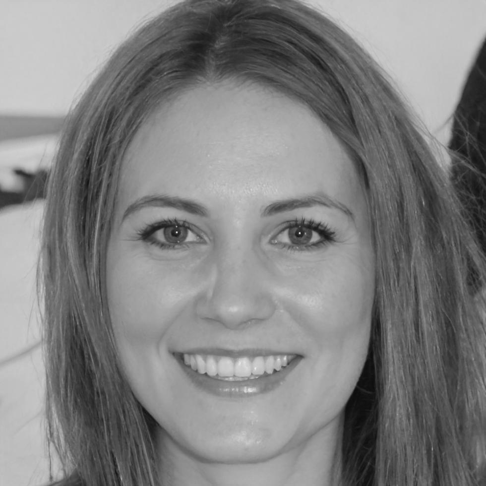 Retrato profesional de Elena Martínez